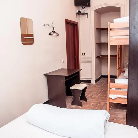 Globus Maidan Hostel